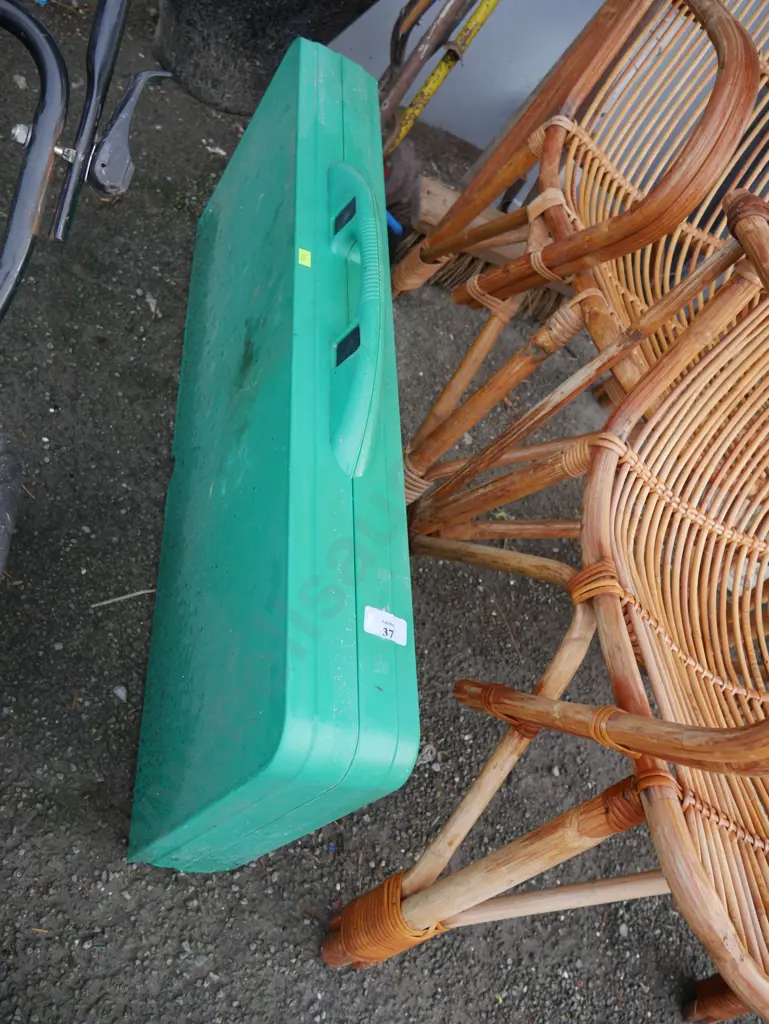Portable picnic table Image 1++