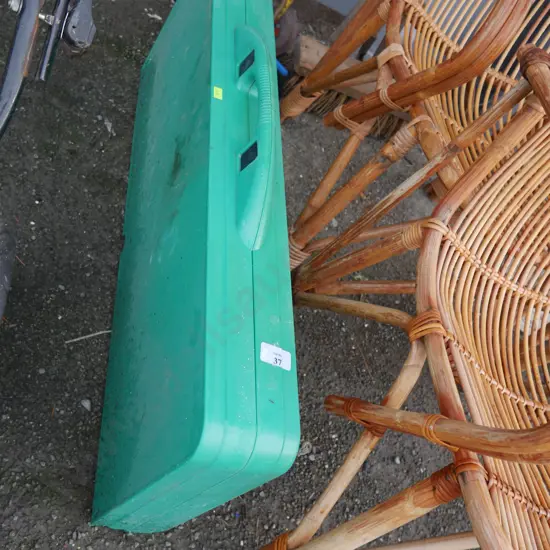 Portable picnic table