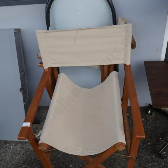 4 folding chairs