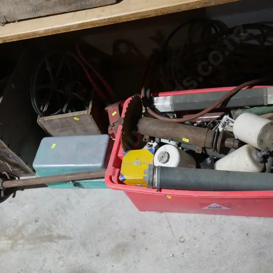 Garage sundries