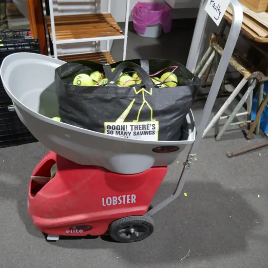 Lobster tennis ball machine (faulty)
