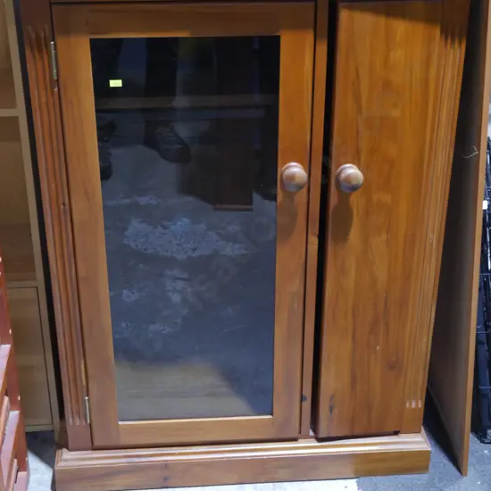 Stereo cabinet