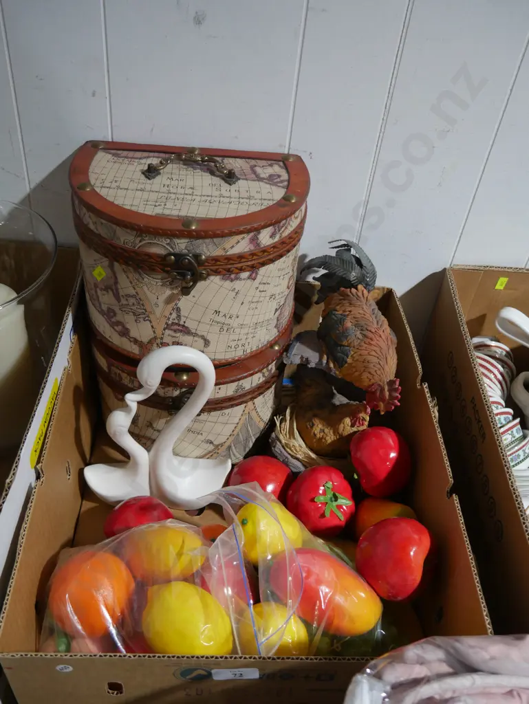 Plastic fruits, rooster and hen ornament etc Image 1++