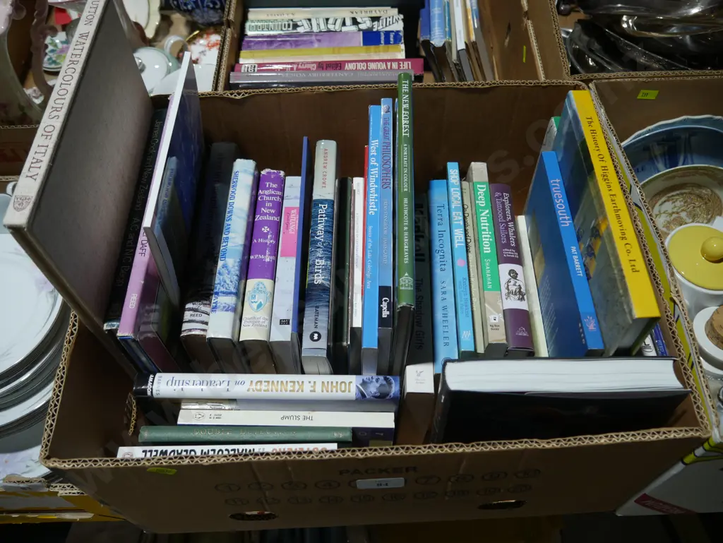 New Zealand books Image 1++