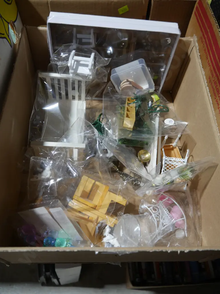 Doll house items Image 1++