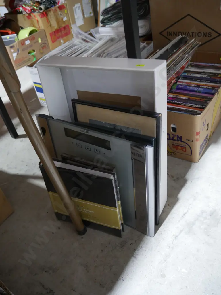 scale, picture frames, photo album Image 1++