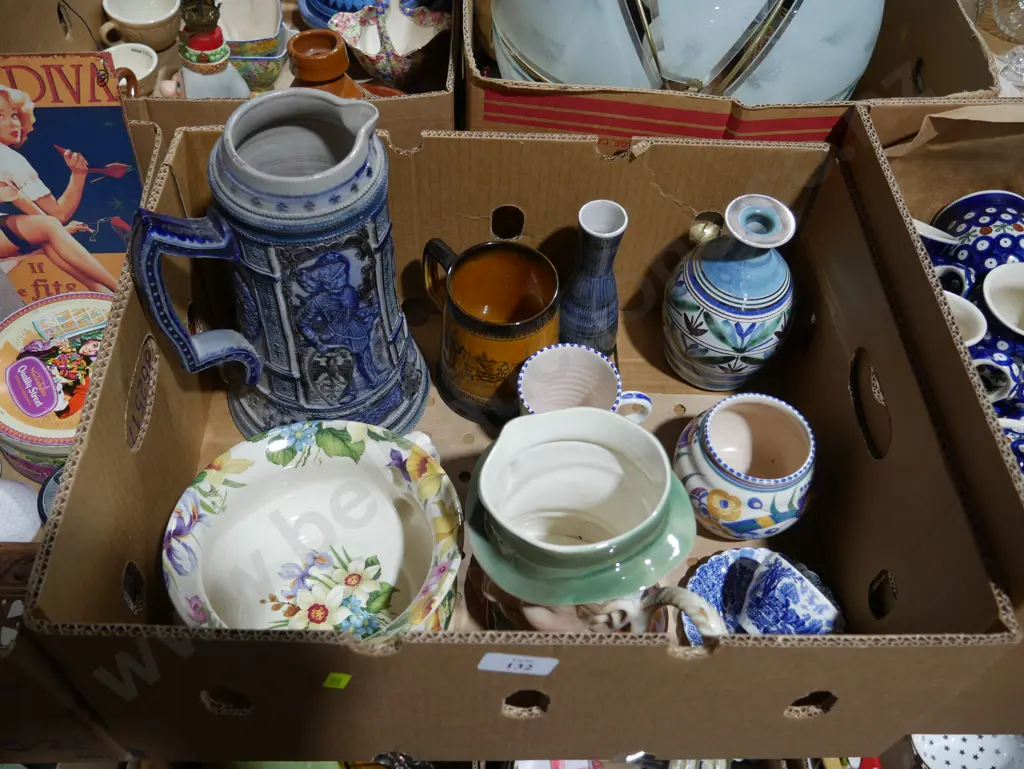 Assorted china and pottery Image 1++