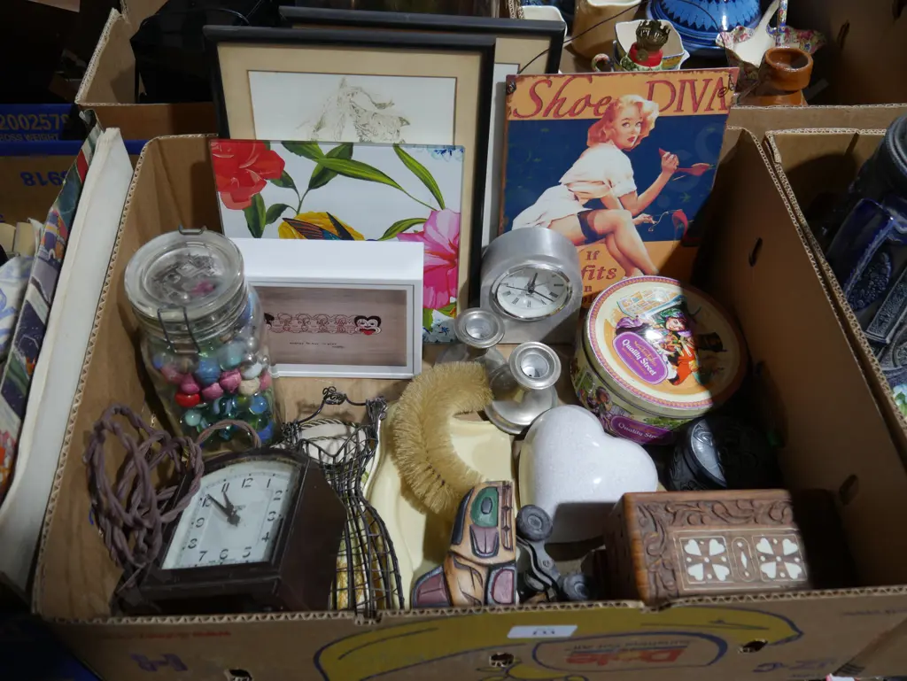 Vintage clock, assorted art etc Image 1++