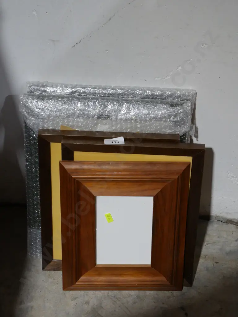 Assorted art and frame Image 1++