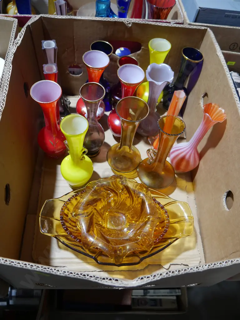 Assorted coloured glass vases etc Image 1++