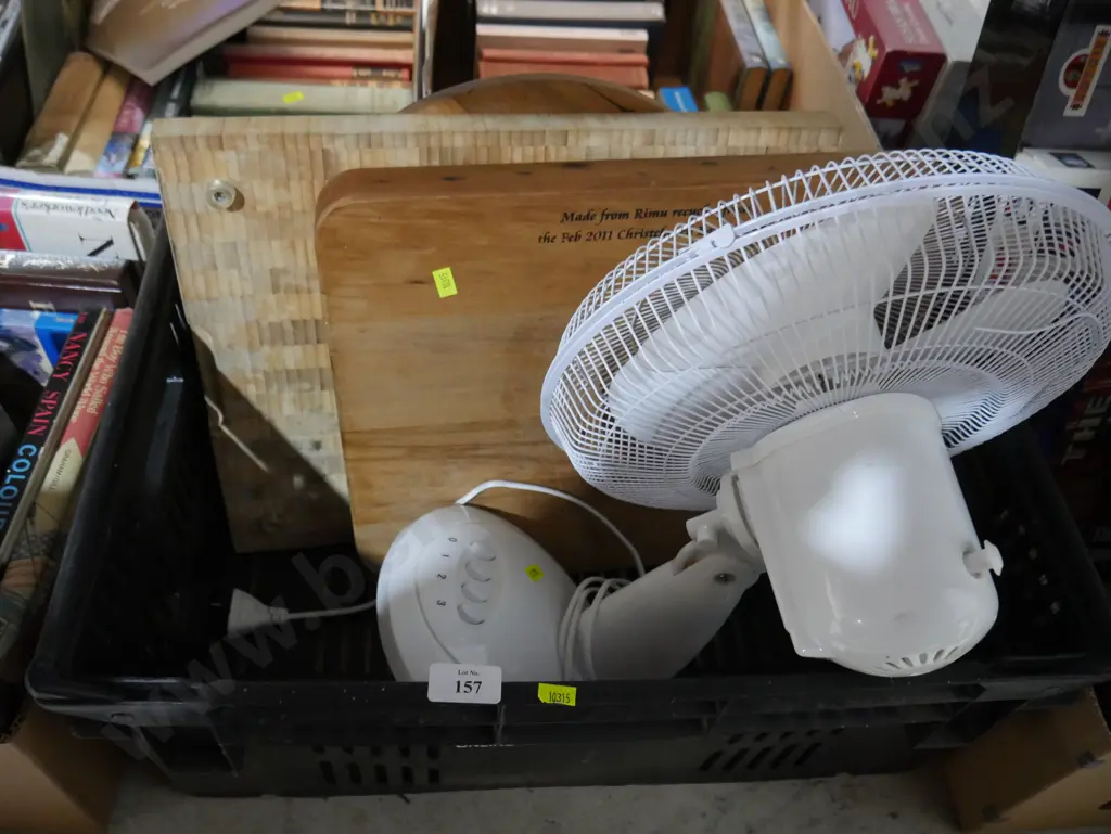 Chopping boards and fan Image 1++
