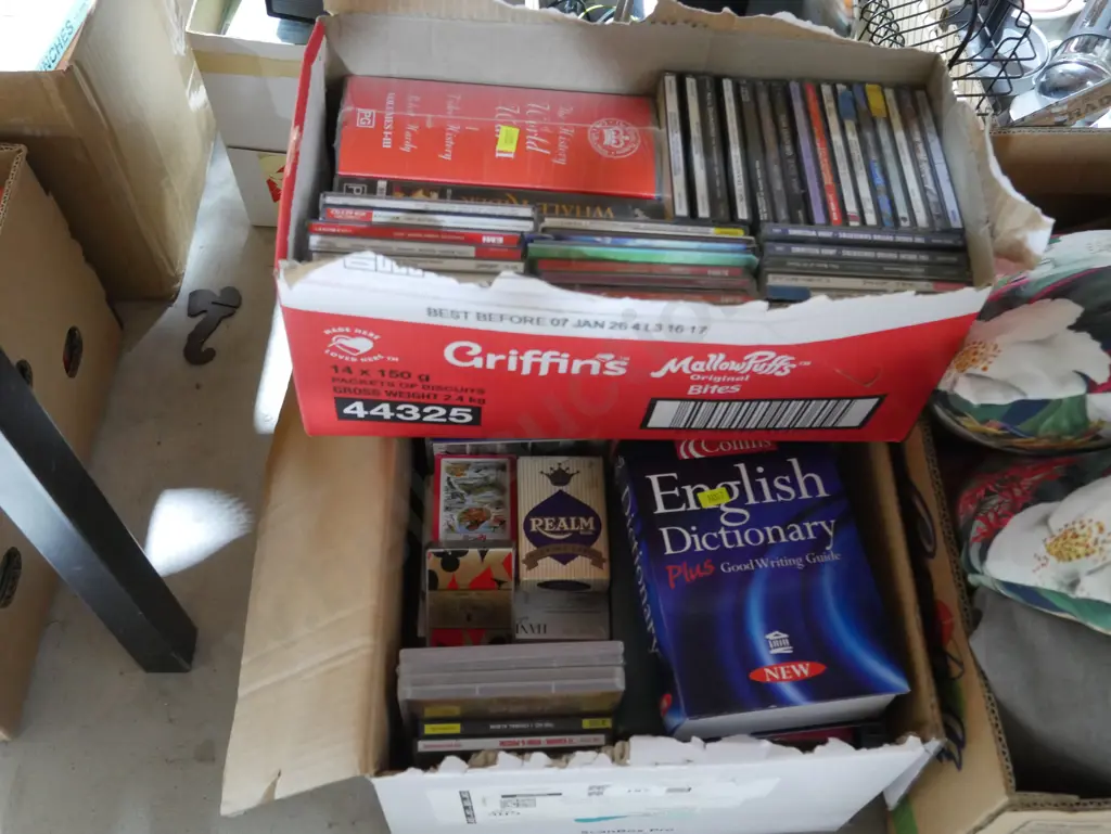 CDs, books etc Image 1++
