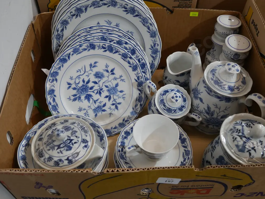 Blue Chatham blue and white dinnerset Image 1++