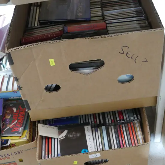 3 boxes CDs