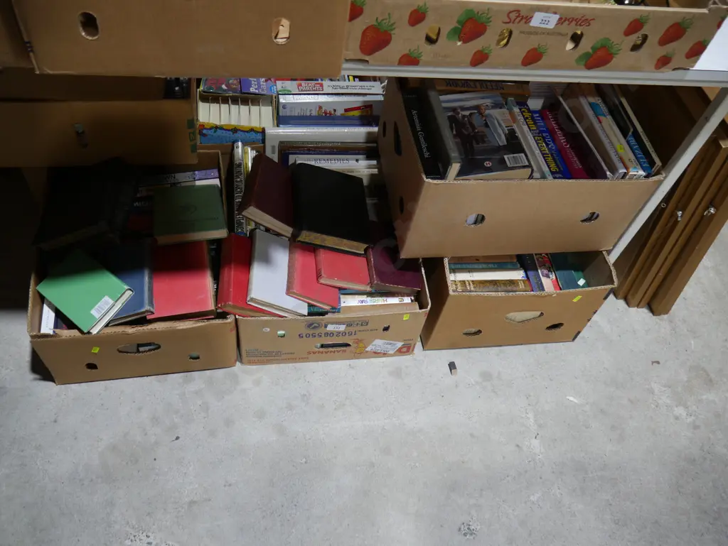 4 boxes of books Image 1++