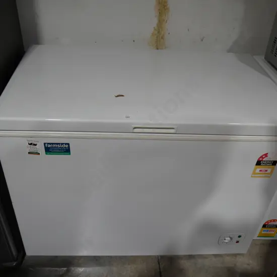 Chest freezer