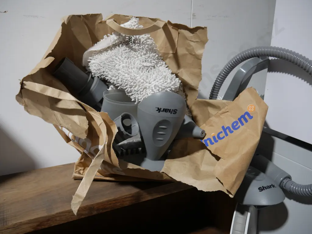 Shark steam mop Image 1++
