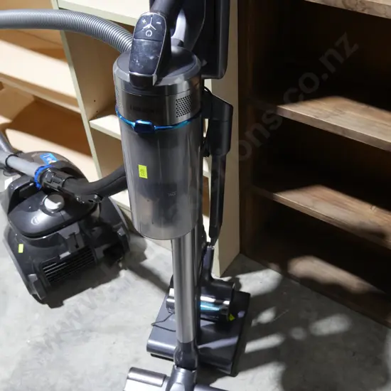 Samsung stick vacuum cleaner