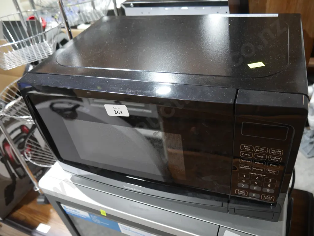 Living & co microwave Image 1++