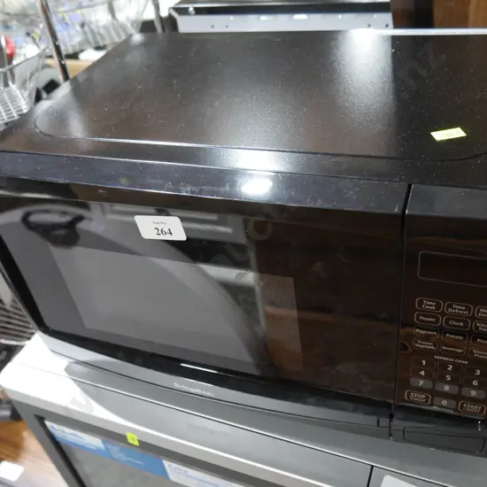 Living & co microwave