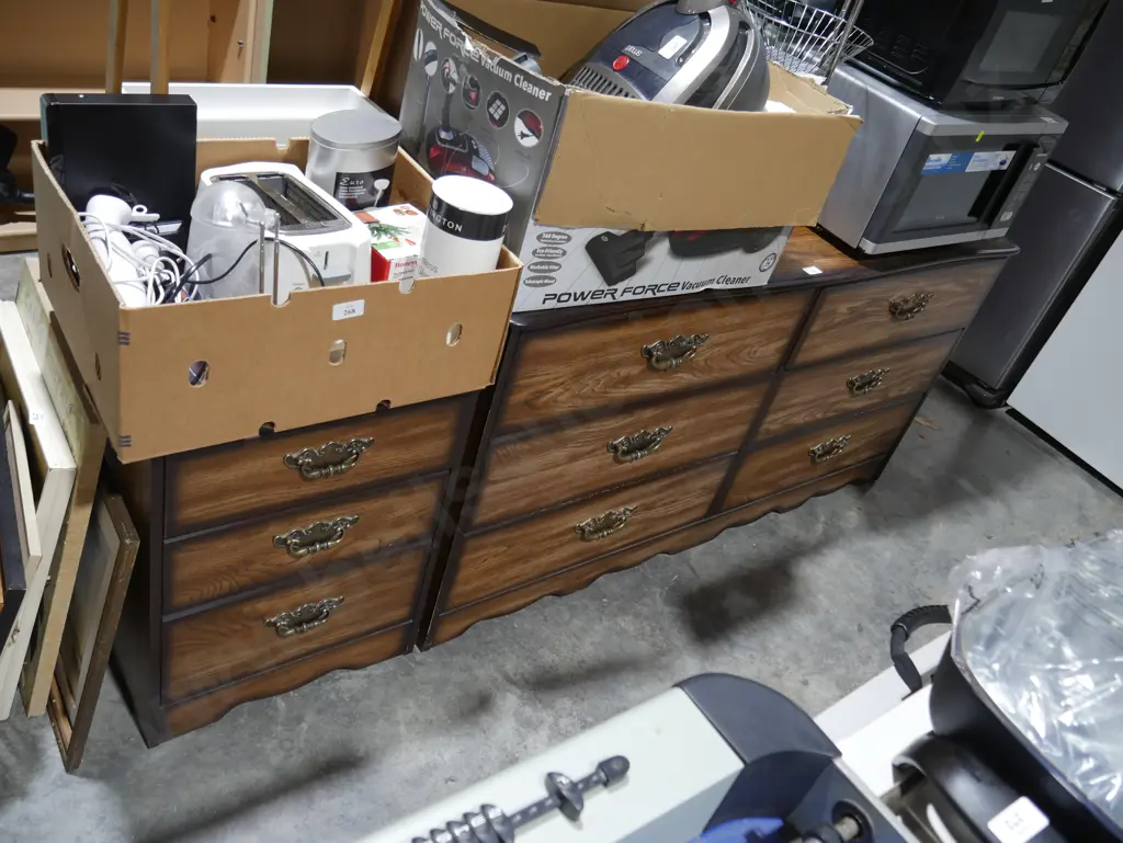 Duchess and bedside drawers Image 1++