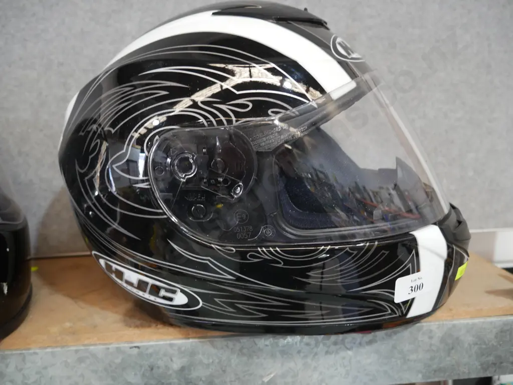 HJC motorbike helmet Image 1++