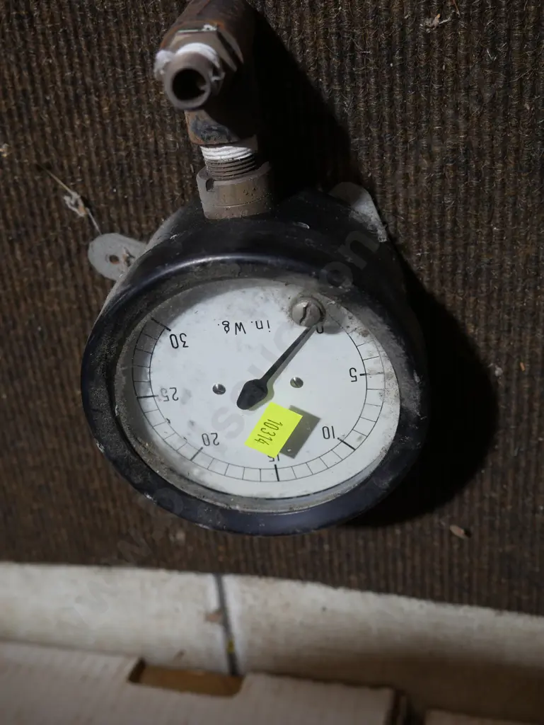 Pressure gauge Image 1++