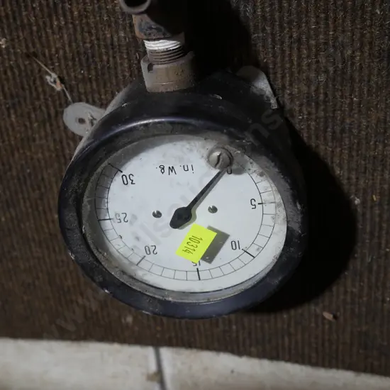 Pressure gauge
