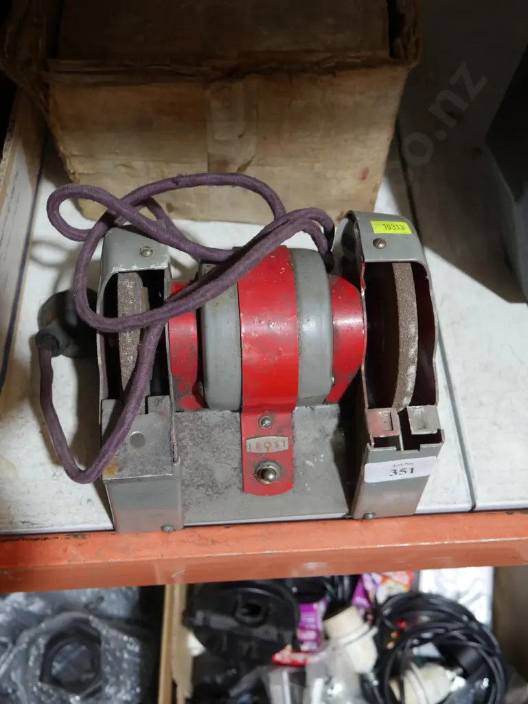 Bench grinder Image 1++