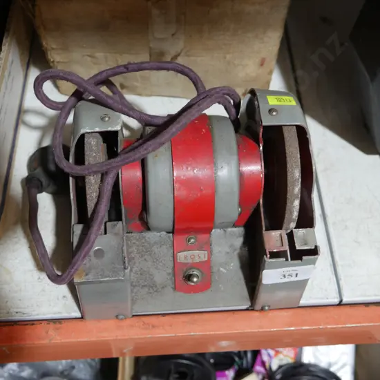 Bench grinder