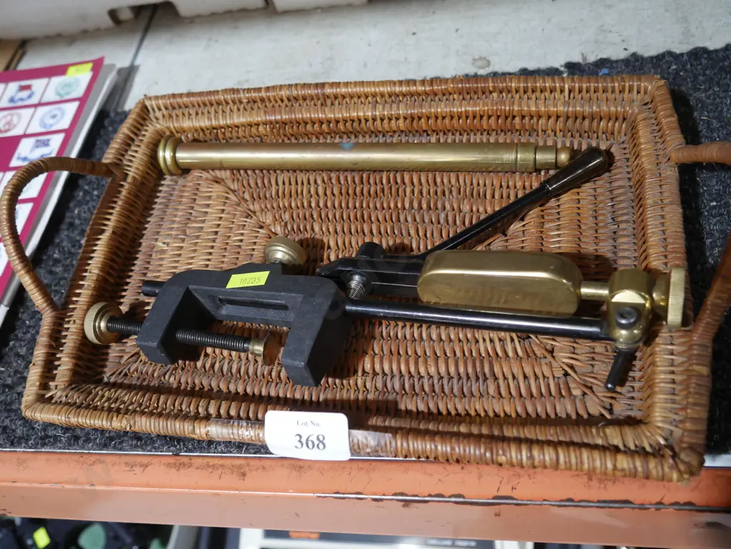 Fly fishing vice etc Image 1++