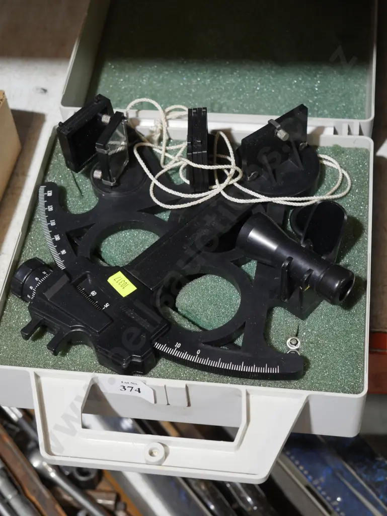 Sextant Image 1++