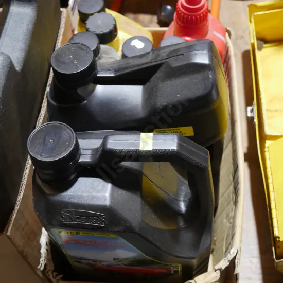 Assorted oils