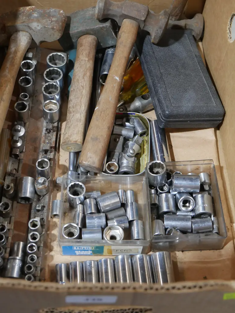 Sockets and hammers Image 1++