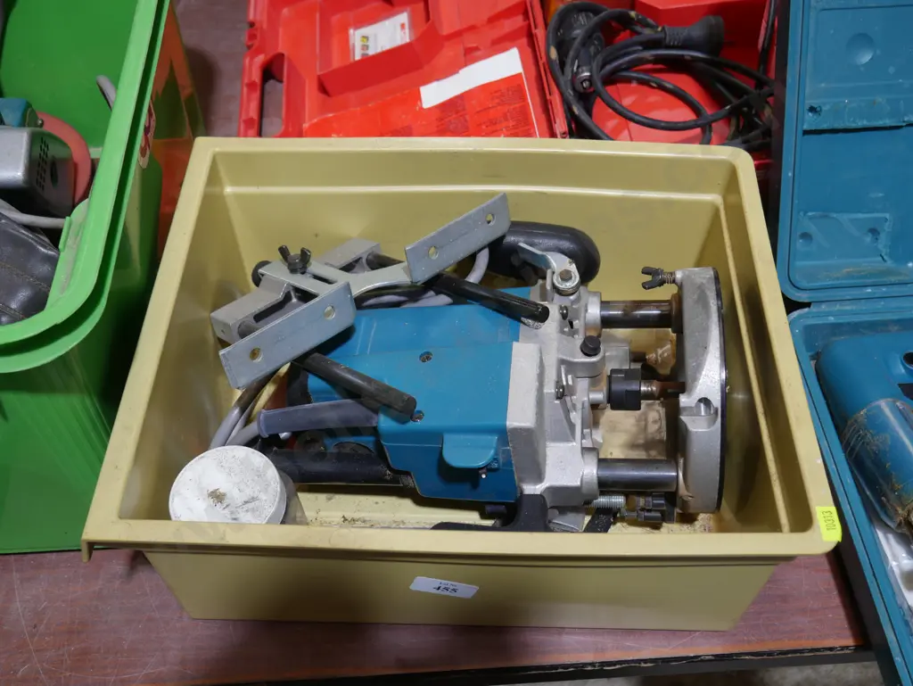 Makita router Image 1++