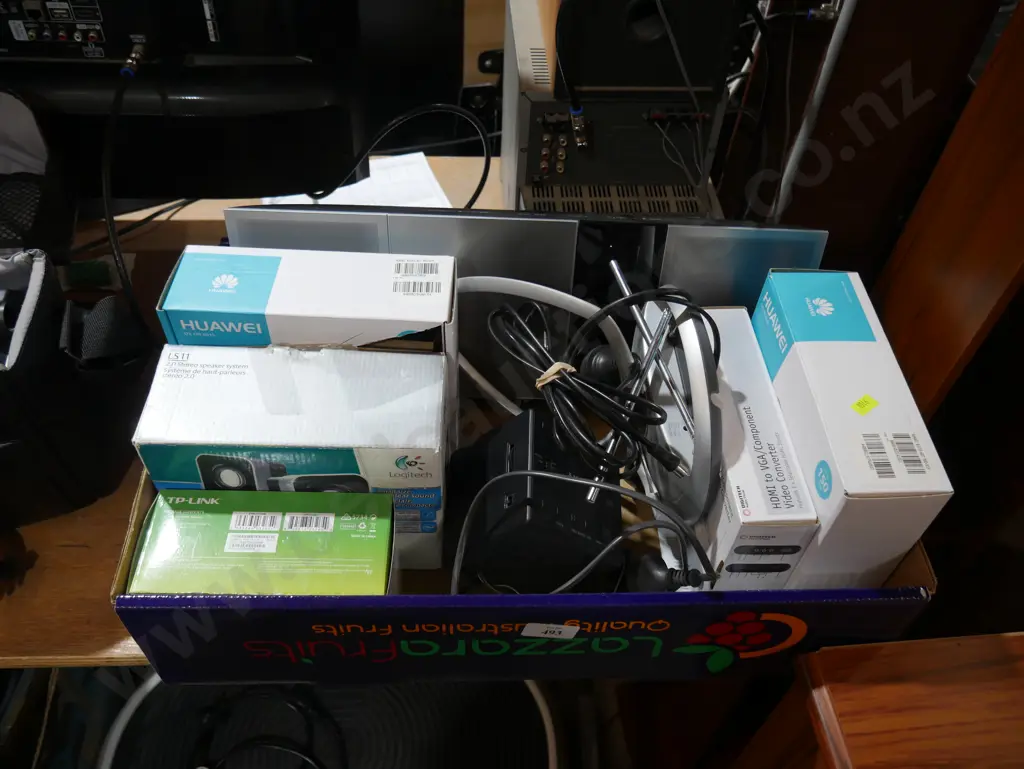 Huawei routers, Logitech speakers etc Image 1++