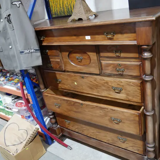 Chest of drawers