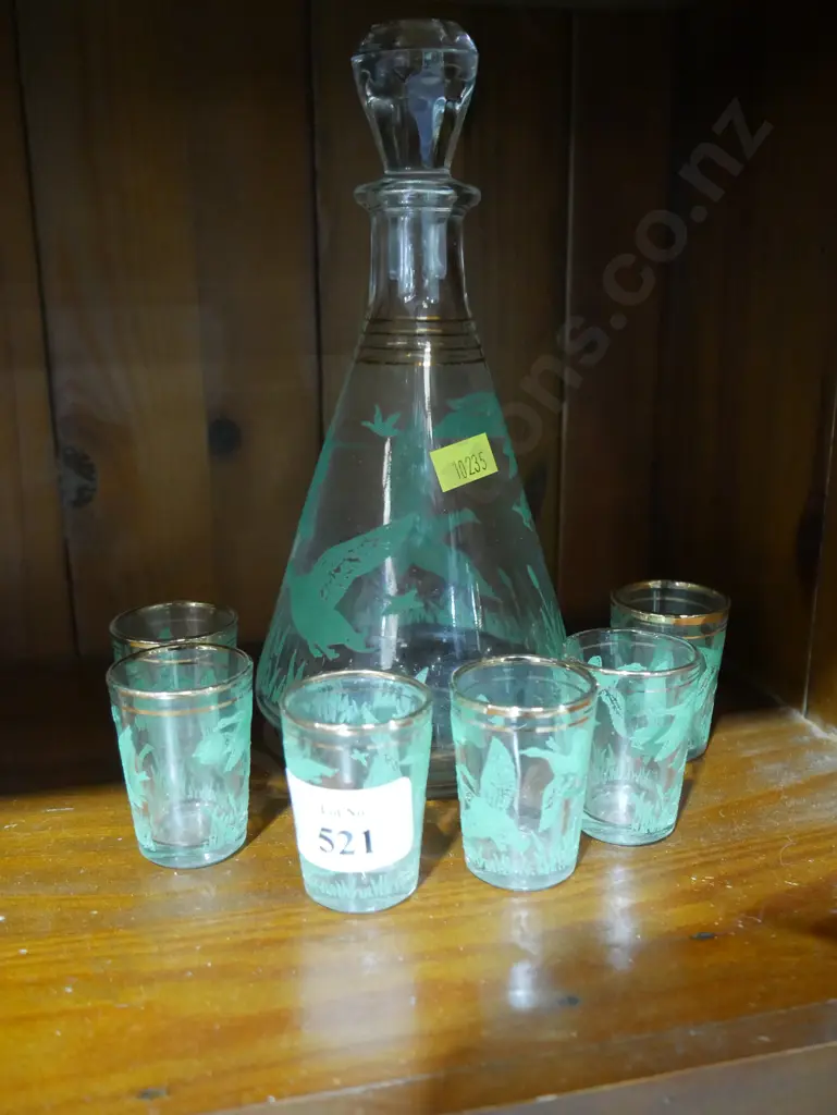 Decanter and glasses Image 1++