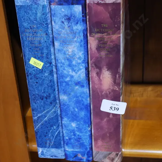 Dictionary of New Zealand biography books