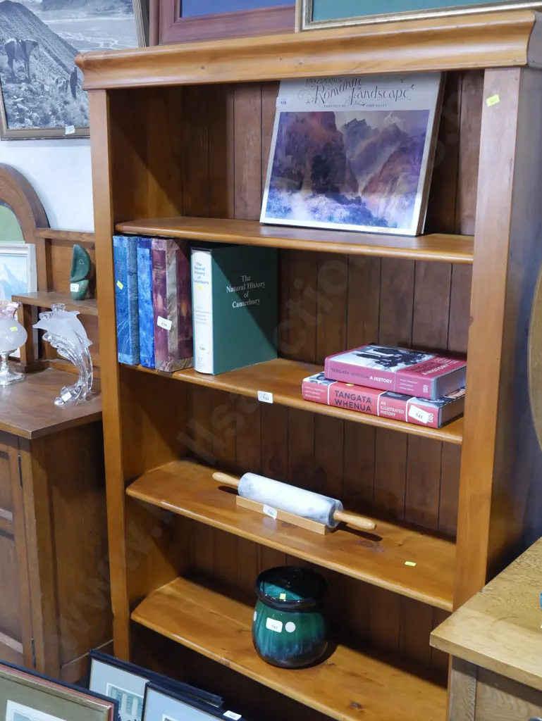 Bookcase Image 1++