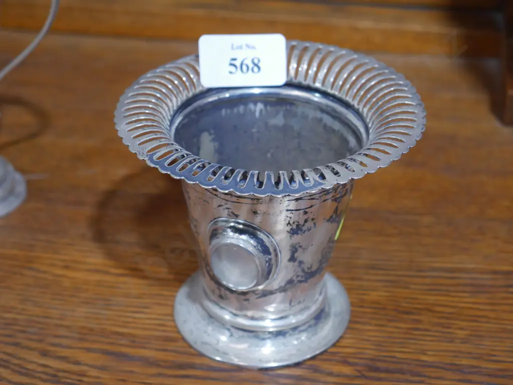 Sterling Silver vase Image 1++