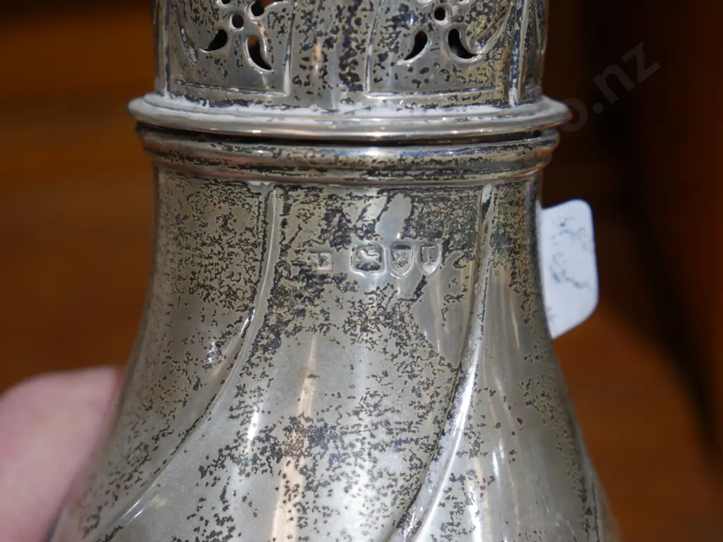 Stirling silver caster shaker Image 1++