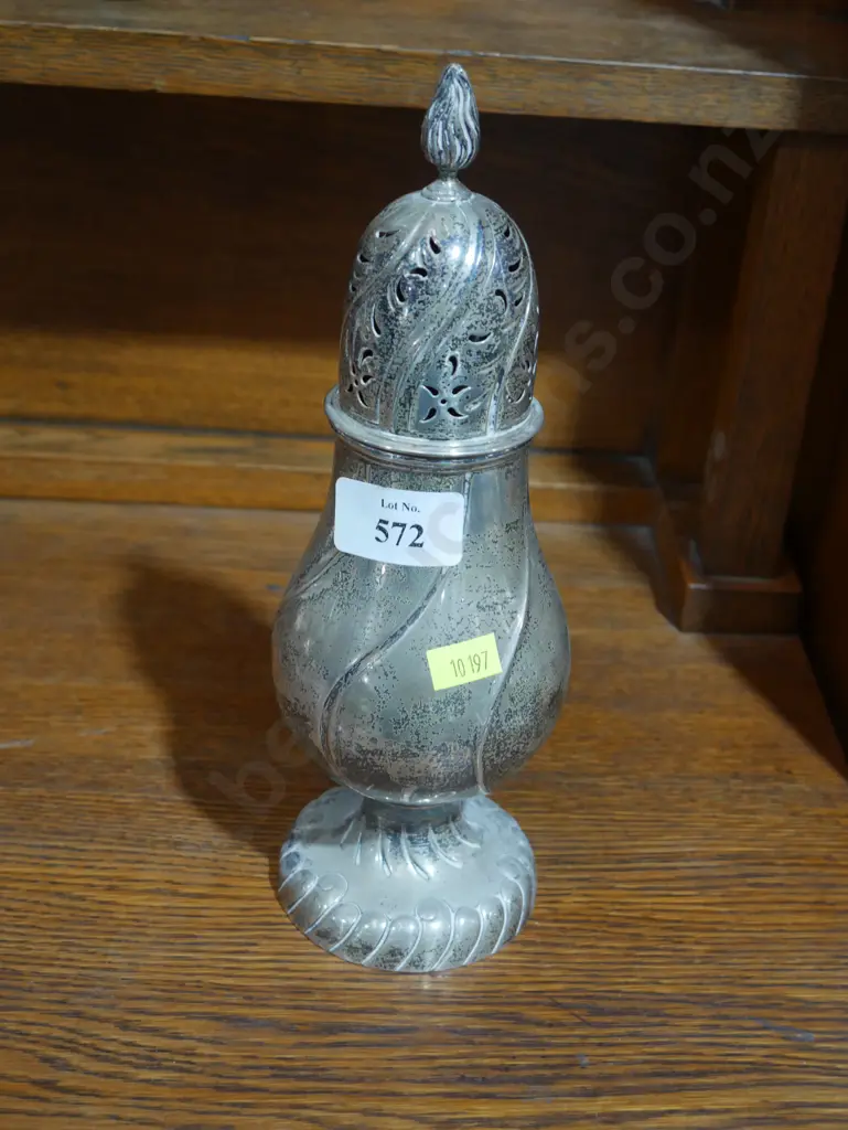 Stirling silver caster shaker Image 1++