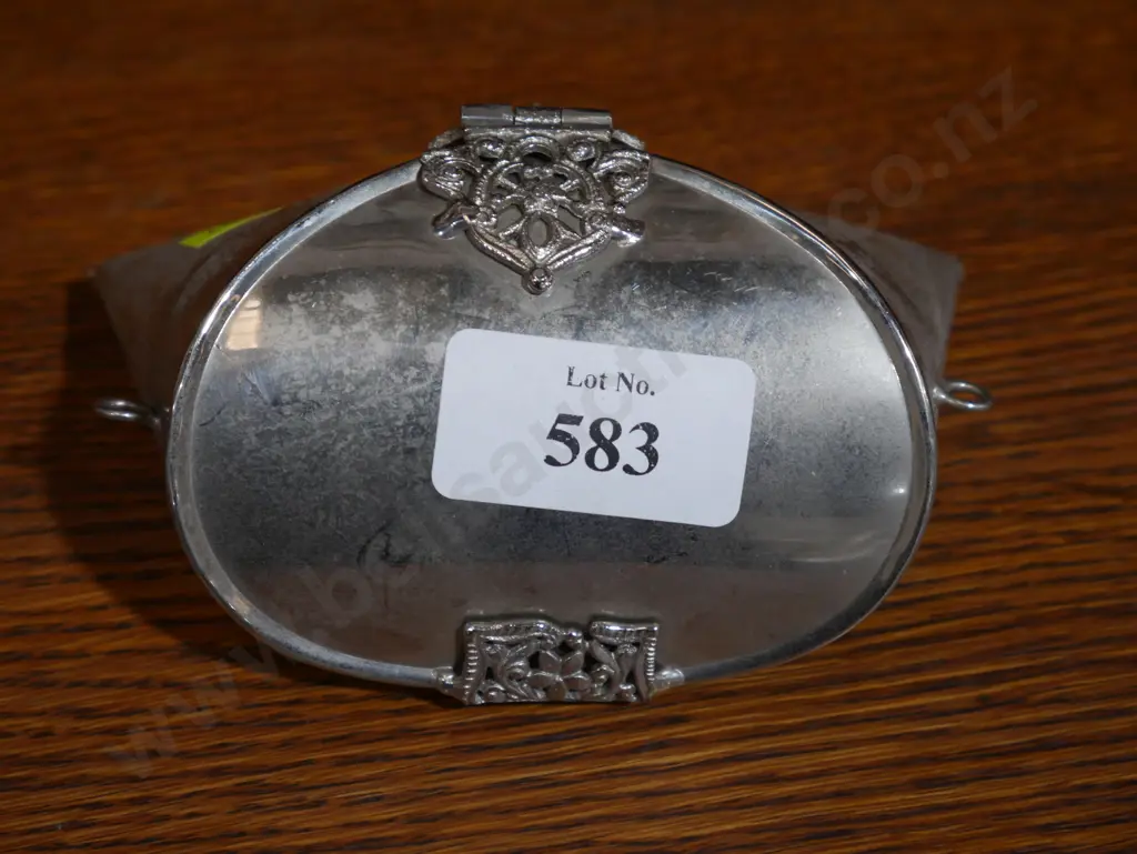 Silver metal purse Image 1++