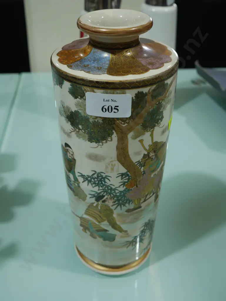 Japanese vase Image 1++
