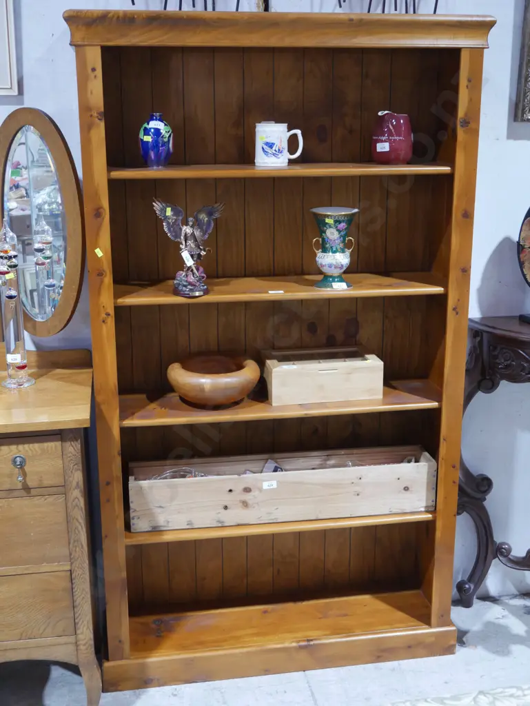 Bookcase Image 1++