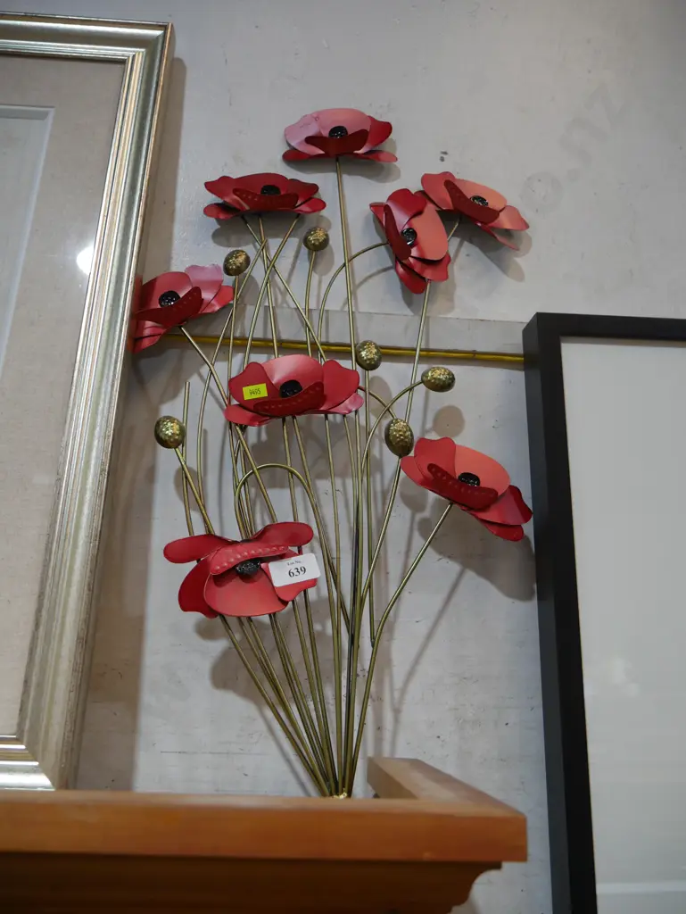 Metal poppy wall decor Image 1++