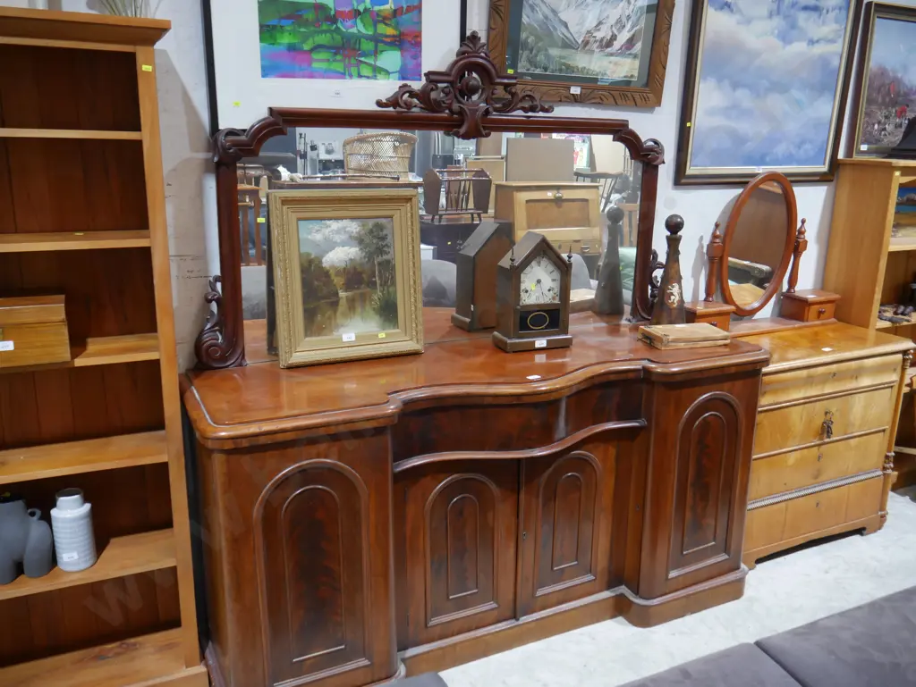 Mirror back sideboard Image 1++