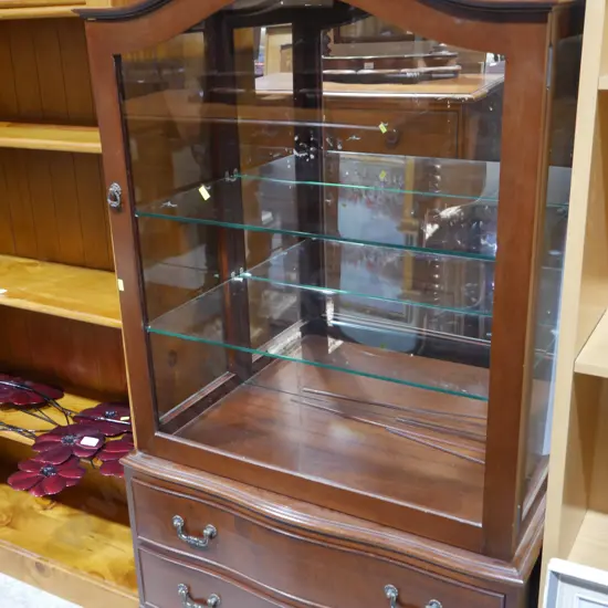 Display cabinet