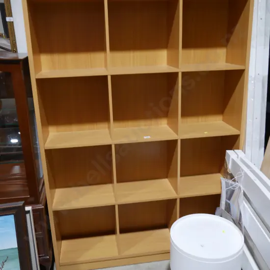 Pigeon hole bookcase